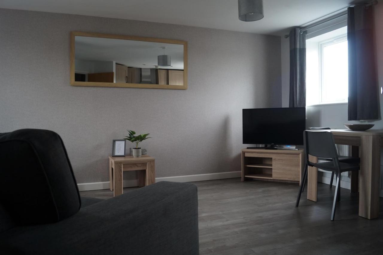 Chapel Court Apartments Кэннок Экстерьер фото