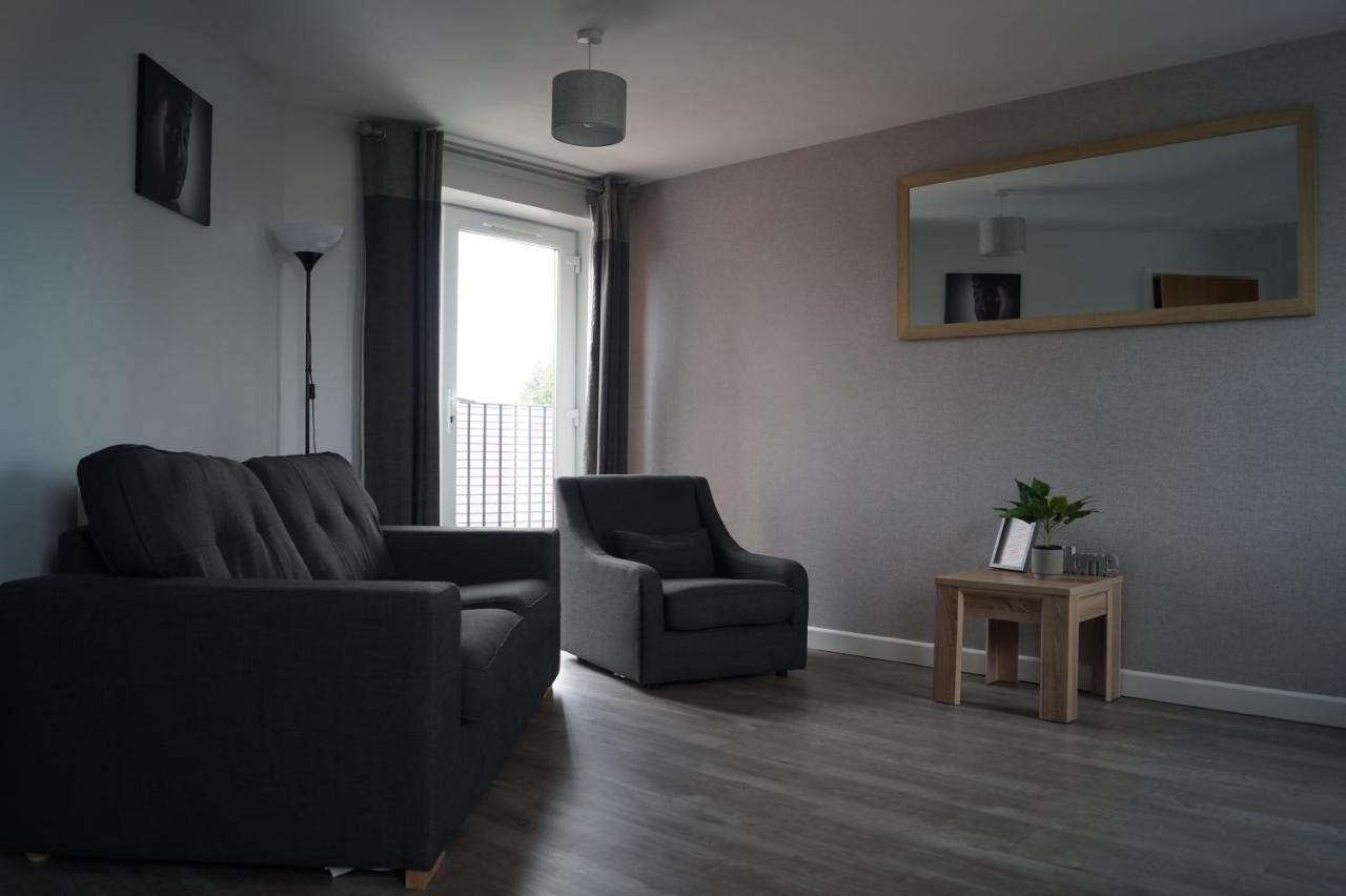 Chapel Court Apartments Кэннок Экстерьер фото