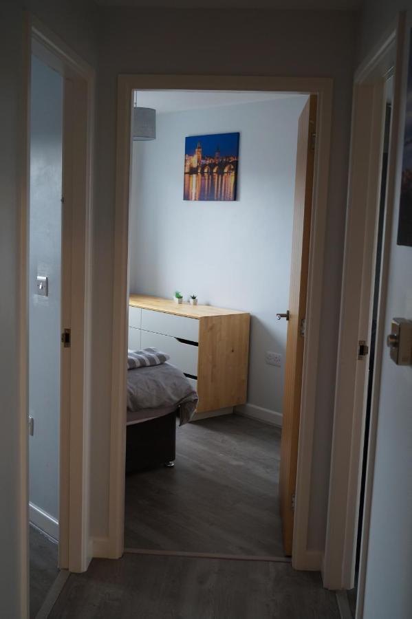 Chapel Court Apartments Кэннок Экстерьер фото