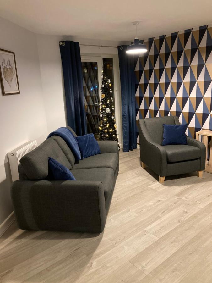 Chapel Court Apartments Кэннок Экстерьер фото
