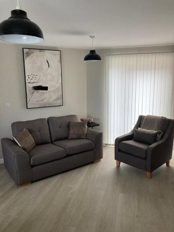 Chapel Court Apartments Кэннок Экстерьер фото